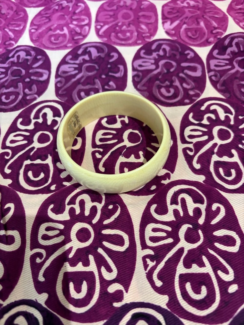 Gorgeous ivory bracelet